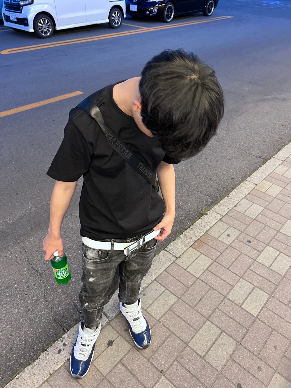 「NIKEのアイテム（スニーカー、ブルー系）」を使った、oucha1さん（メンズ・156cm）の夏コーディネートの1枚目の写真