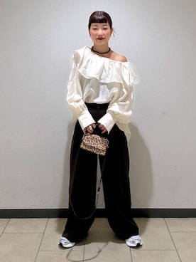 「アイテム（ネックレス、グリーン系）」を使った、sayakaさん（レディース・158cm）の秋コーディネート