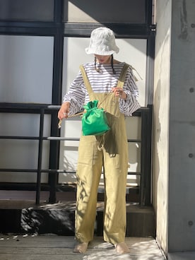 「BLACK BY MOUSSY（ブラックバイマウジー）のアイテム（オールインワン・サロペット）」を使った、BLACKBYMOUSSY_staffさん（レディース・158cm）の冬コーディネート