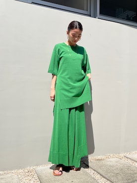 「カラー×コーデ」｜「アイテム（スカート）」を使った、BLACKBYMOUSSY_staffさん（レディース・158cm）の夏コーディネート
