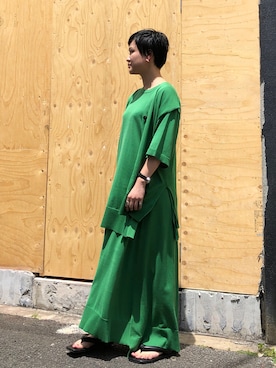 「カラー×コーデ」｜「アイテム（スカート）」を使った、BLACKBYMOUSSY_staffさん（レディース・158cm）の夏コーディネート