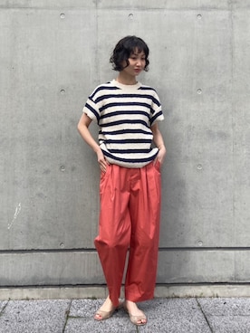 「カラー×コーデ」｜「アイテム（スラックス）」を使った、BLACKBYMOUSSY_staffさん（レディース・158cm）の春コーディネート