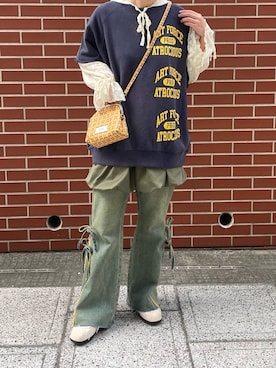 「アイテム（スカート、グリーン系）」を使った、遠藤花彩さん（レディース・162cm）の秋コーディネート