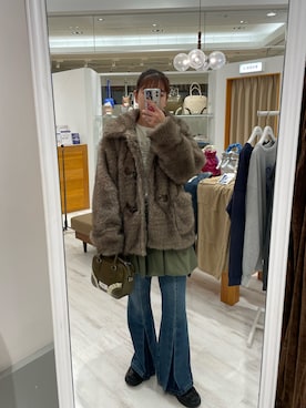 「ファーコート」｜遠藤花彩さん（レディース・162cm）の秋コーディネート