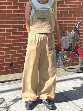 「カジュアルコーデ」｜「アイテム（オールインワン・サロペット、ベージュ系）」を使った、遠藤花彩さん（レディース・162cm）の夏コーディネート
