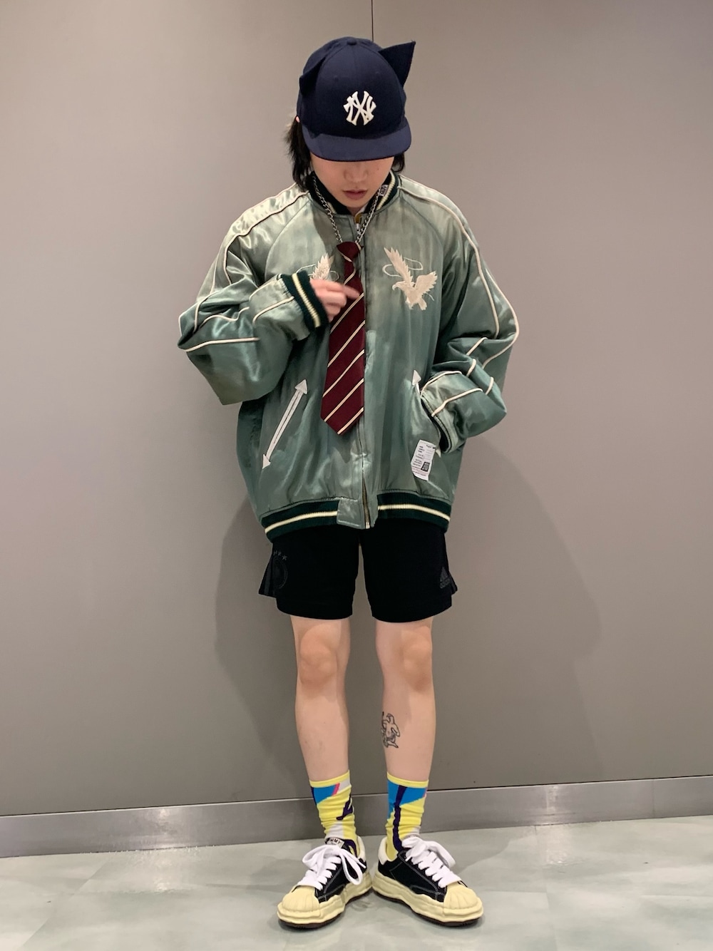 韓国☆定番人気☆スカジャン！合わせやすさ抜群！メンズ スカジャンコーデ」のメンズ人気ファッションコーディネート