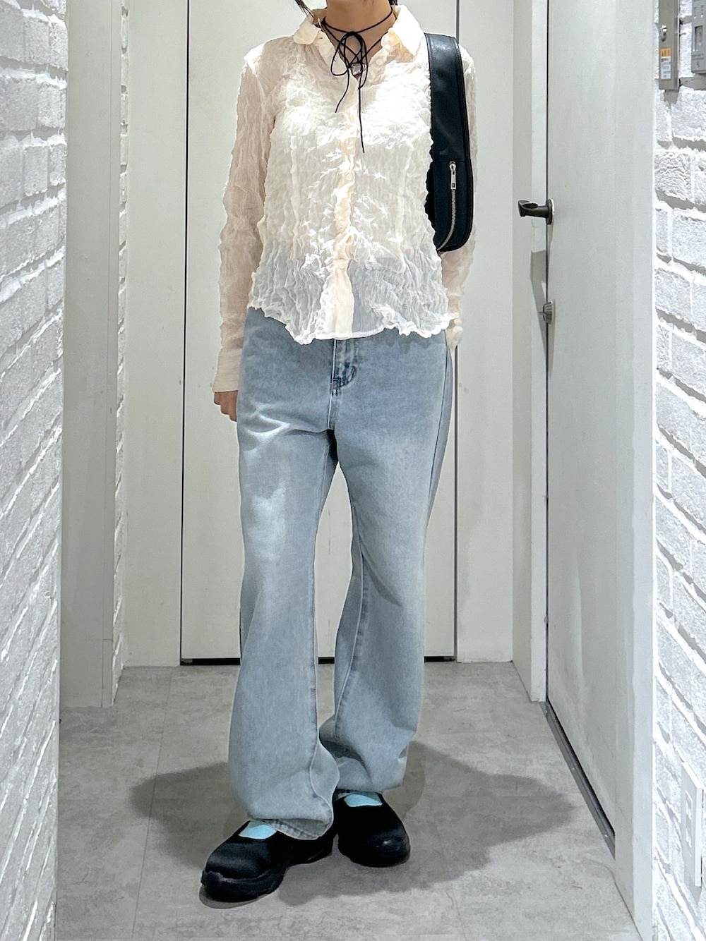 「FREE'S MARTの◆シアースリムシャツ（シャツ/ブラウス、ホワイト系）」を使った、yurm6さん（レディース・153cm）の夏コーディネートの1枚目の写真