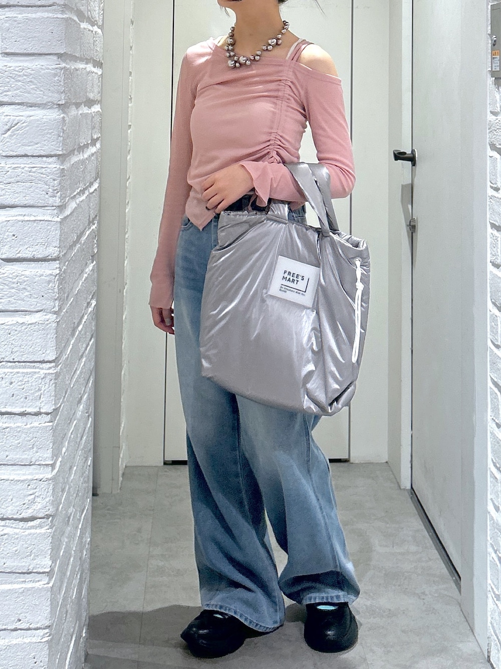 「FREE'S MARTの●ワンショルシャーリングテレコカットソー（Tシャツ/カットソー、ピンク系）」を使った、yurm6さん（レディース・153cm）の春コーディネートの1枚目の写真