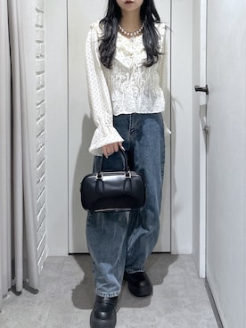 「FREE'S MART（フリーズマート）の◆アソート前後２ＷＡＹフリルブラウス（シャツ/ブラウス、ホワイト系）」を使った、yurm6さん（レディース・153cm）の春コーディネート