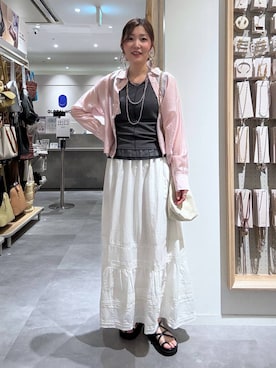 「LEPSIM（レプシィム）の3連ボールネックレス　287544（ネックレス、シルバー系）」を使った、aichangwさん（レディース）の春コーディネート