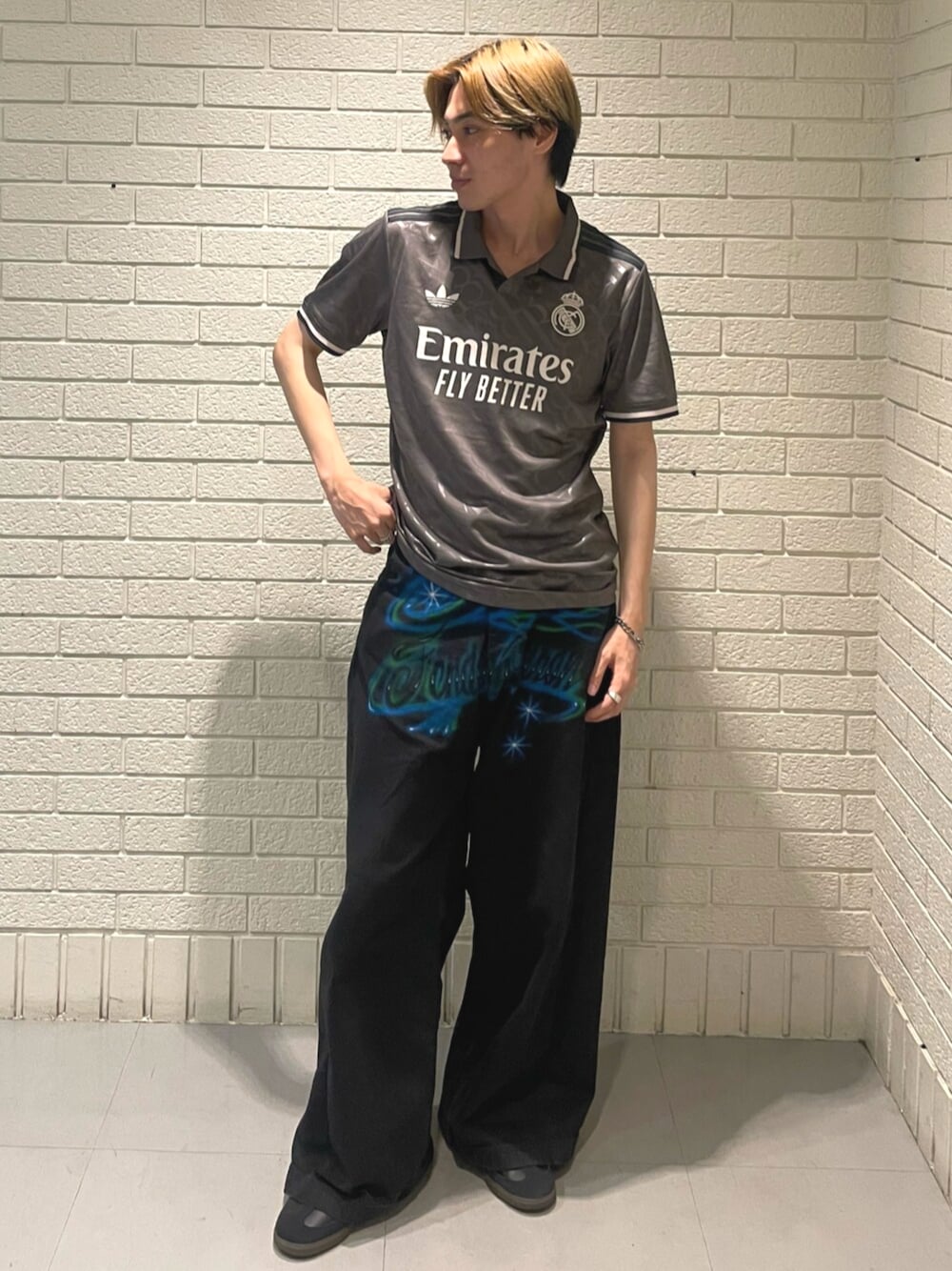 「adidas、adidas originals、アディダス、アディダスオリジナルス、スニーカー、レアル・マドリード、レアルマドリード、スポーツミックス、samba」｜「adidasのサンバ OG / SAMBA OG（シューズ、ブラック系）」を使った、KFさん（メンズ・175cm）の春コーディネートの1枚目の写真