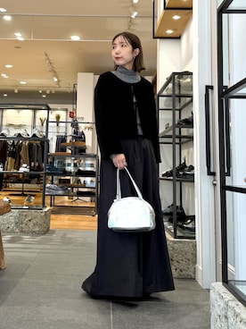 「アイテム（ボストンバッグ、シルバー系）」を使った、oyuさん（レディース・158cm）の秋コーディネート