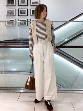 「かぐれ（カグレ）のコットン2タックワイドパンツ（その他パンツ）」を使った、yamaさん（レディース・162cm）の秋コーディネート