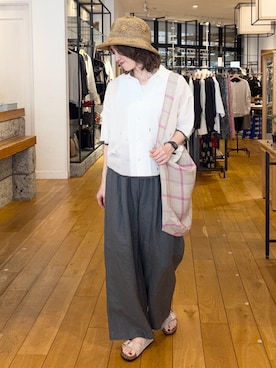 「かぐれ（カグレ）のリネンチェックショルダーバッグ（ショルダーバッグ、ピンク系）」を使った、yamaさん（レディース・162cm）の春コーディネート