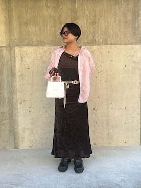 「アイテム（シャツ/ブラウス）」を使った、モエカさん（レディース・165cm）の秋コーディネート