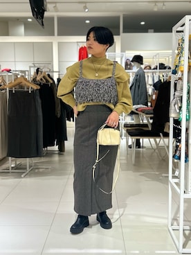 「アイテム（アクセサリー）」を使った、モエカさん（レディース・165cm）の秋コーディネート