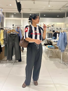 「スカーフ」｜「アイテム（スリッポン）」を使った、モエカさん（レディース・165cm）の夏コーディネート