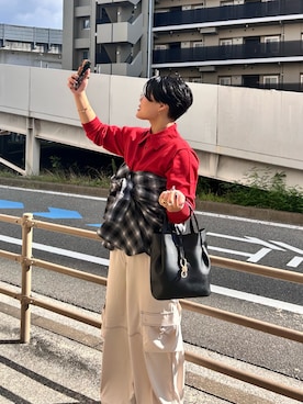 「アイテム（トップス）」を使った、モエカさん（レディース・165cm）の秋コーディネート