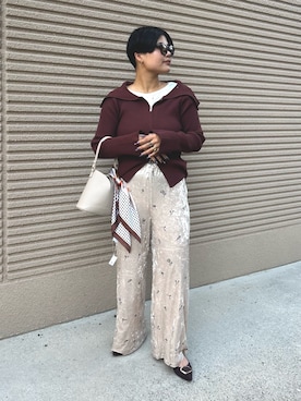 「アイテム（バンダナ/スカーフ）」を使った、モエカさん（レディース・165cm）の秋コーディネート