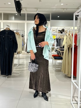 「SMELLY（スメリー）のアイテム（財布/小物）」を使った、モエカさん（レディース・165cm）の秋コーディネート