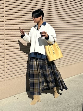 「アイテム（トートバッグ）」を使った、モエカさん（レディース・165cm）の秋コーディネート