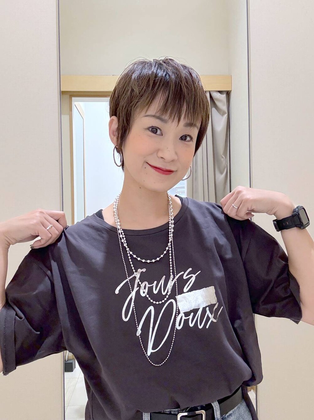 「ゆったり、カジュアル、差し色コーデ、ママコーデ、体型カバー、ラフ、GLOBAL WORK、パンツ、着痩せ・細見え、Tシャツ、デニムパンツ、接触冷感、吸水速乾」｜「GLOBAL WORKのGOODデニムバギーパンツ/118365（デニムパンツ、ブルー系）」を使った、mahimahi0220さん（レディース・159cm）の夏コーディネートの1枚目の写真