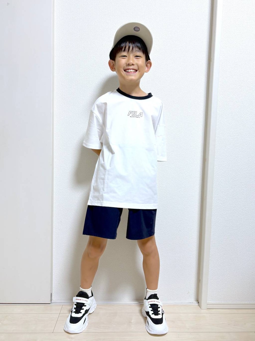 「パンツ、カジュアル、体型カバー、ラフ、ゆったり、キッズ、キッズ服、GLOBAL WORK、セールコーデ、ショーツ、Tシャツ」｜「GLOBAL WORKのエアかるショーツ/147339（その他パンツ、ブルー系）」を使った、mahimahi0220さん（キッズ・129cm）の夏コーディネートの1枚目の写真