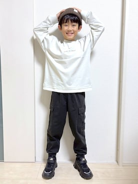 「アイテム（カーゴパンツ）」を使った、mahimahi0220さん（キッズ・130cm）の秋コーディネート