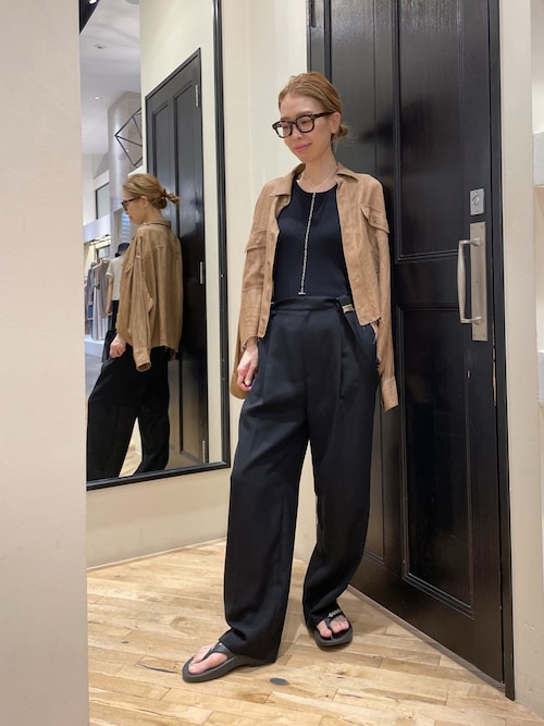 美品⭐︎ウィムガゼット　ジュートライクタックパンツ ベージュ　サイズ34 ジュートライクタックパンツ | Whim Gazette(ウィム ガゼット