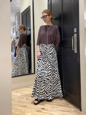 「シアートップス」｜「アイテム（Tシャツ/カットソー、ブラウン系）」を使った、wgendoさん（レディース・162cm）の夏コーディネート