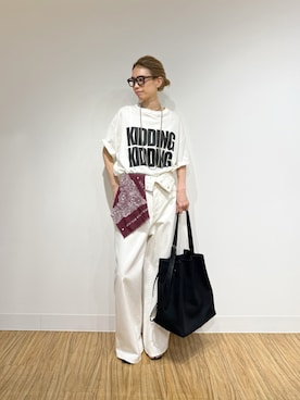 「Whim Gazette（ウィムガゼット）のKIDDINGロゴTシャツ（Tシャツ/カットソー、ホワイト系）」を使った、wgendoさん（レディース・162cm）の春コーディネート