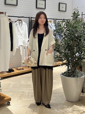 「A part by（アパートバイ）のスラックスコクーンボリュームパンツ（スラックス、ベージュ系）」を使った、apartby15さん（レディース）の春コーディネート