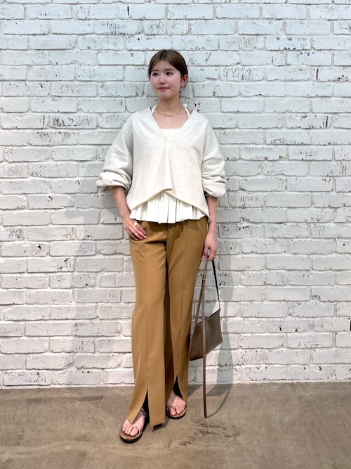 【Kumi】美品☆Whim GazetteスウェットVネックプルオーバー Whim Gazette（ウィムガゼット）の「スウェットVネックプルオーバー