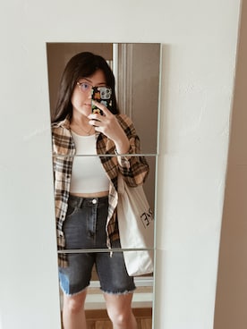 「通勤穿搭」｜「アイテム（バッグ）」を使った、Stephanie K🫧さん（レディース・168cm）の春コーディネート