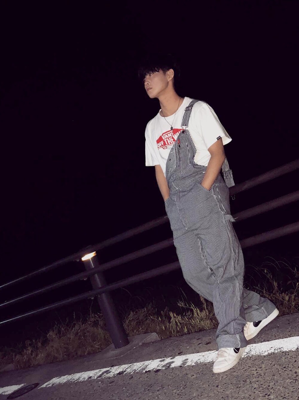 「お洒落さんとつながりたい」｜「Dickiesのアイテム（つなぎ/オールインワン、グレー系）」を使った、WATARUさん（メンズ・175cm）の春コーディネートの1枚目の写真