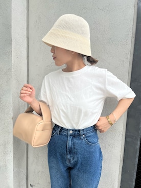 「Sygne.（シーニュ）のSygne. バック刺しゅうＴｅｅ（Tシャツ/カットソー、ホワイト系）」を使った、アラキユミさん（レディース・152cm）の夏コーディネート