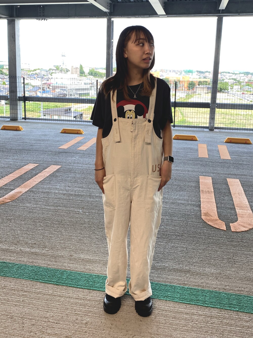 「オーバーオール、AVIREX、ootd、シンプルコーデ、チャコールグレー、夏コーデ、ミッキーマウス、カジュアルコーデ、AVIREXBelle、ららぽーと愛知東郷」｜「AVIREXのAVIREX/MICKEY MOUSE CLUB T-SHIRT/ アヴィレックス/ミッキーマウス クラブティーシャツ（Tシャツ/カットソー、グレー系）」を使った、MIYUUさん（レディース・160cm）の夏コーディネートの1枚目の写真