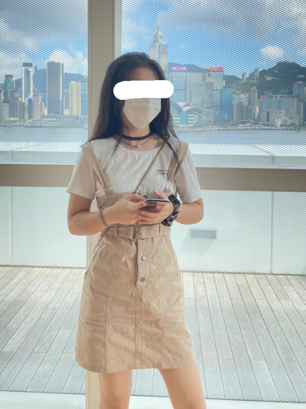 「ootd、夏、dress、Tシャツ」｜「Hissoのアイテム（スカート、ベージュ系）」を使った、eunvhingbbeezzさん（レディース・159cm）の冬コーディネートの1枚目の写真
