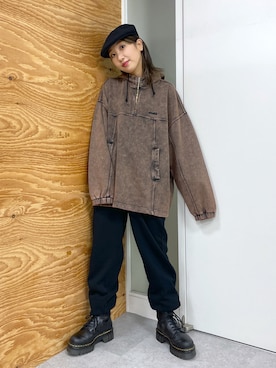 イ　ヒョンジンさんのコーディネート