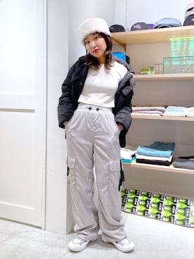 イ　ヒョンジンさんのコーディネート