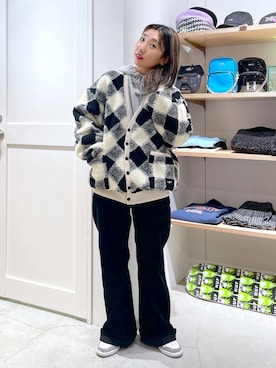 イ　ヒョンジンさんのコーディネート