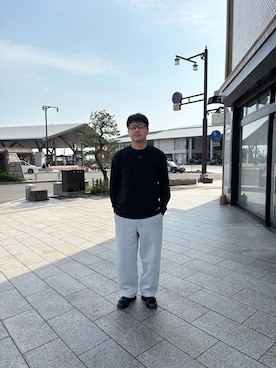 「THE NORTH FACE（ザノースフェイス）のL/S STANDARD HEM LOGO TEE Product Number / NT32534R Color / Black Size / XL Price / \8,250- (tax incl.) （Tシャツ/カットソー、ブラック系）」を使った、YuUTaさん（メンズ・178cm）の春コーディネート
