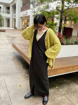 「カラーソックス」｜「アイテム（ジャンパースカート）」を使った、伊藤さん（レディース・151cm）の秋コーディネート