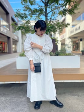 「ITEMS URBANRESEARCH（アイテムズ アーバンリサーチ）のアイテム（シャツワンピース）」を使った、伊藤さん（レディース・151cm）の秋コーディネート