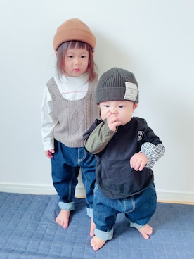 「アイテム（ベスト、ブラウン系）」を使った、niputotoさん（キッズ・80cm）の秋コーディネート