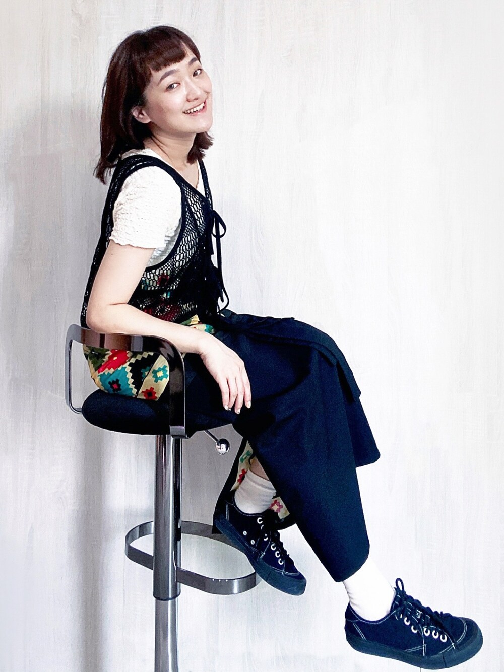 「Ray BEAMS、BEAMS、RFW、niko and ...」｜「niko and...のアイテム（ベスト、ブラック系）」を使った、Chaö Yi（あき)さん（レディース・155cm）の夏コーディネートの1枚目の写真