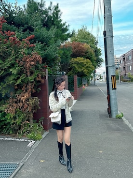 「CHANEL（シャネル）のアイテム（Clutch、ホワイト系）」を使った、queeniesumさん（レディース・158cm）の秋コーディネート