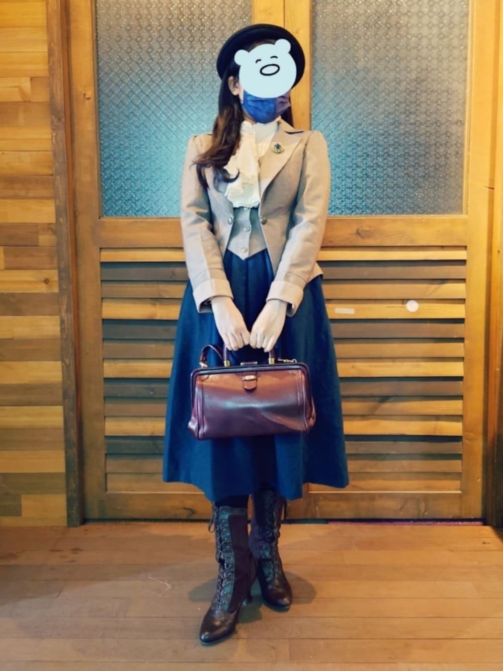 「古着、古着女子、古着コーデ、古着好きな人と繋がりたい、クリスマスコーデ、クリスマスに着たい服」｜「3/4 three quarterのアイテム（スカート、ブルー系）」を使った、efoistさん（レディース・153cm）の冬コーディネートの1枚目の写真