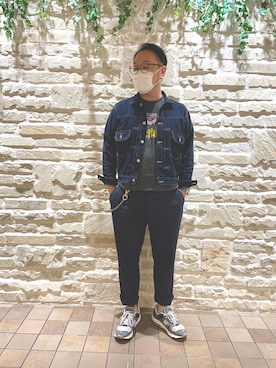 「デニムっていいよね」｜「アイテム（スラックス）」を使った、umenimさん（メンズ・177cm）の春コーディネート