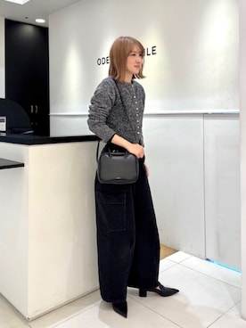 「YAHKI（ヤーキ）のアイテム（ショルダーバッグ）」を使った、清水　オデット エ オディール スタッフさん（レディース・164cm）の冬コーディネート